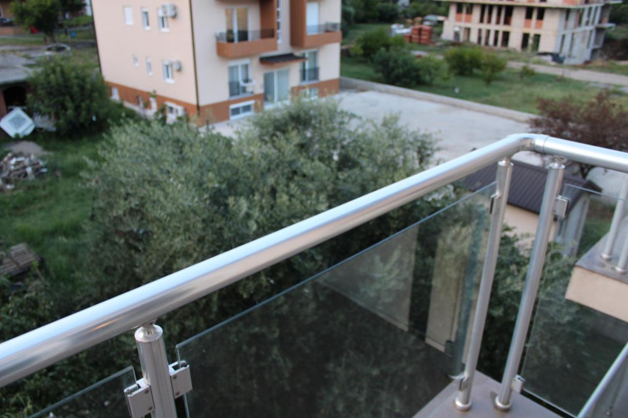 Delta Studio Apartman Podgorica Exterior foto